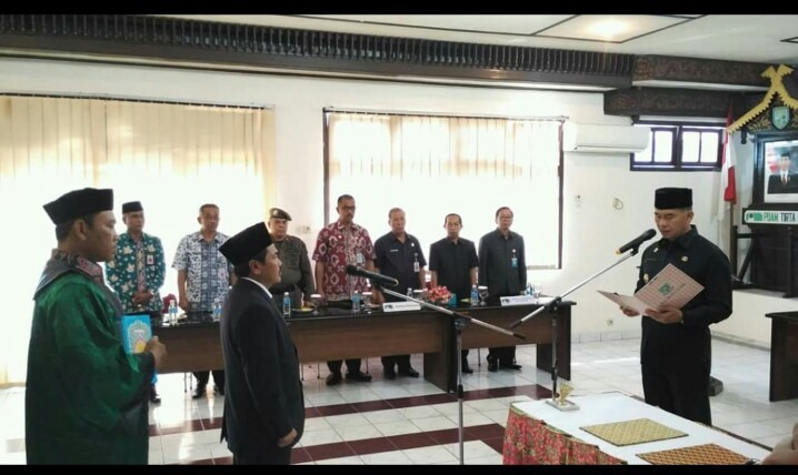 Wako Jambi Sy Fasha Lantik Sasli Rais Dirtek PDAM Tirta Mayang, Kamis (9/2).